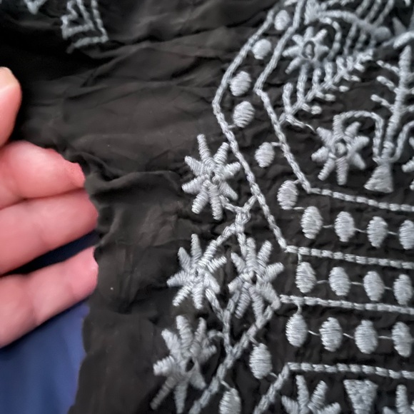 Johnny Was black heavily embroidered LS top birds RARE - Picture 12 of 16